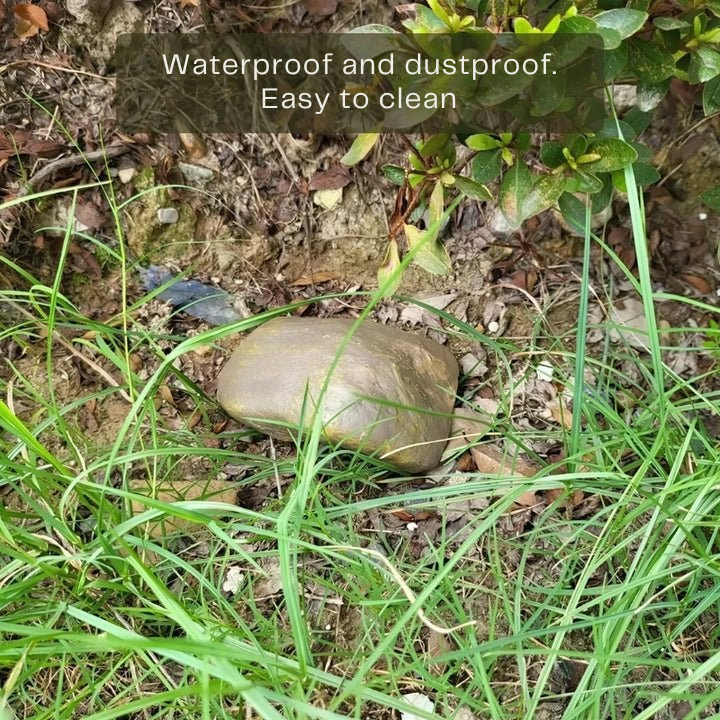 Diskrétní venkovní klíčová schránka ve tvaru kamene 