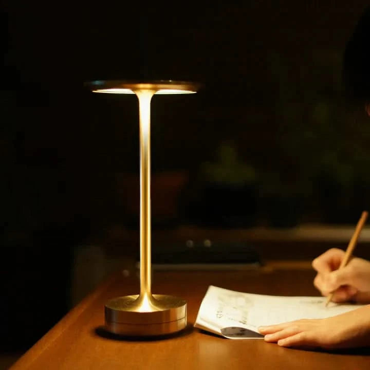 Lâmpada LED sem fio com design elegante e tátil 